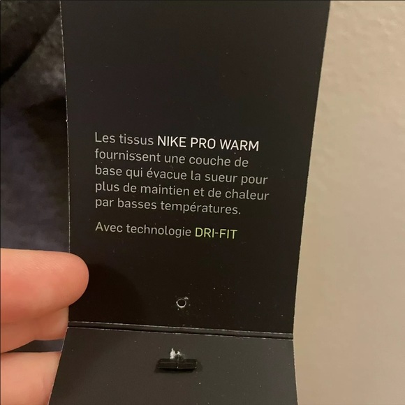 Women’s XXL Nike Pro Warm NWT long sleeve originally $75 almost 70% for $25!!!! - Picture 9 of 11